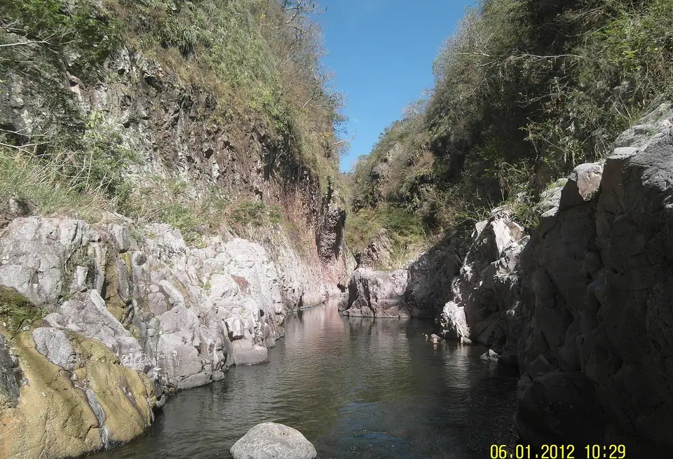 The river between rock walls in Somoto Canyon